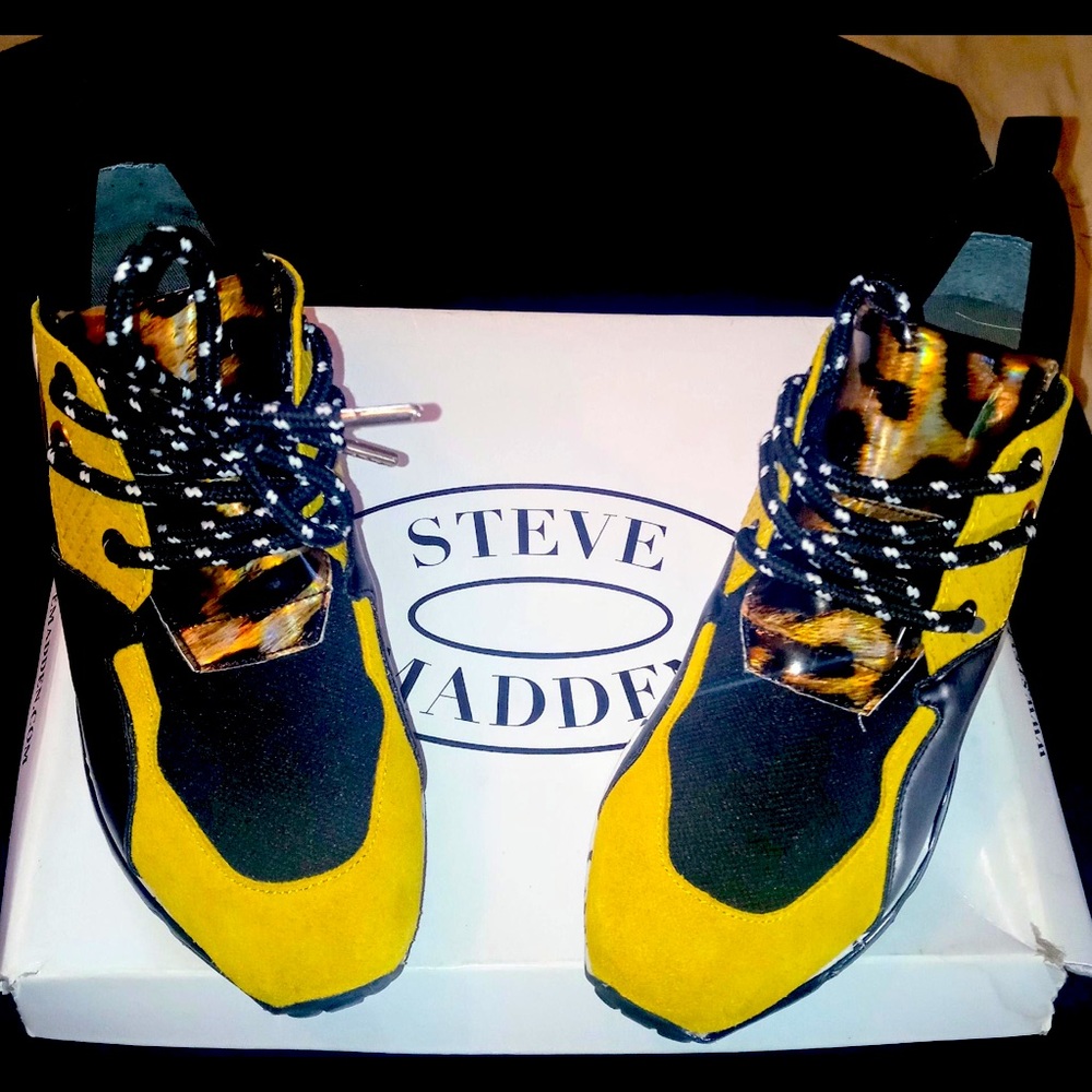 Militi Colored Steve Madden sneakers women’s beautiful shoes eye catcher